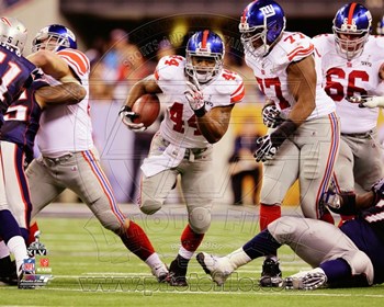 Photofile PFSAAOM24601 Ahmad Bradshaw Super Bowl XLVI Action Poster by Unknown -8.00 x 10.00