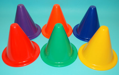 Everrich EVB-0026 7 Inch Vinyl Cone with Round Base - Set of 6