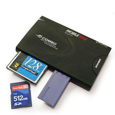 Picture of Mobile Edge MEAHR2 Universal Card Reader / USB HUB