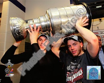 Picture of LIEBERMANS PFSAAML12301 Jonathan Toews & Patrick Kane With the 2010 Stanley Cup (#36) - Poster  (8x10)
