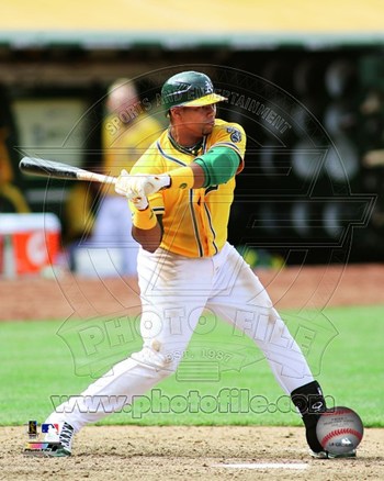 Picture of Posterazzi PFSAAOV06001 Yoenis Cespedes 2012 Action Photo Print -8.00 x 10.00