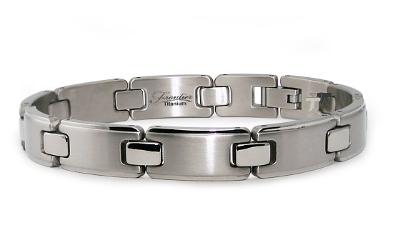 Picture of EWC B20053 Titanium Mens Link Bracelet