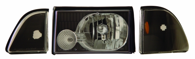121192 Crystal W-Corners Black