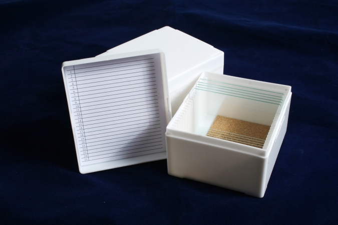 Picture of C and A Scientific 97-0625 25pcs Slide Storage Box for 2x3 in. Slides- White