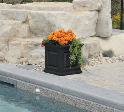 Nantucket 16x16 Planter Black