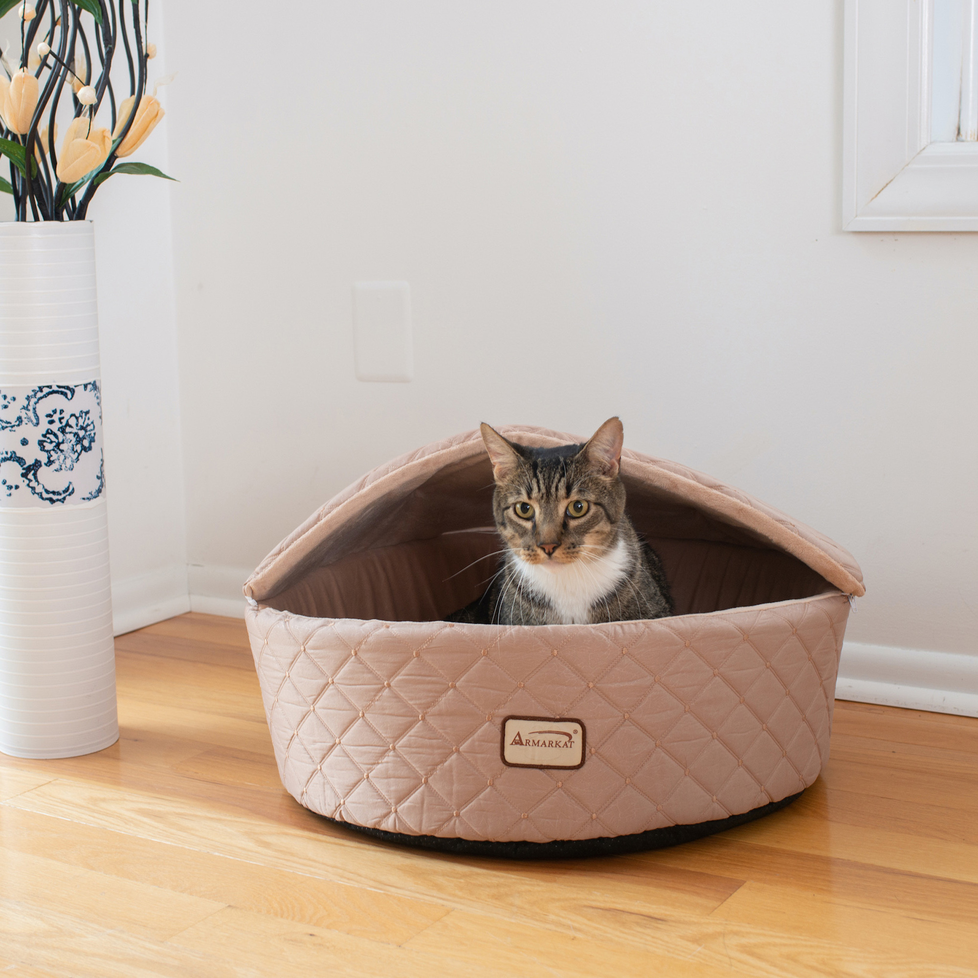 Picture of AeroMark C33HFS-FS-S Armarkat Cat Bed&#44; Small&#44; Light Apricot C33HFS-FS-S