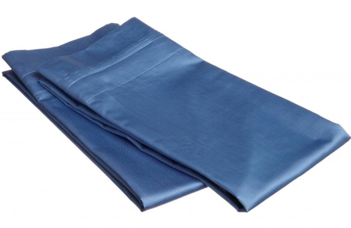 Egyptian Cotton 650 Thread Count Solid Pillowcase Set  Standard-Medium Blue