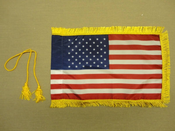 Picture of Annin Flagmakers 2430 Nyl-Glo U.S. Auto Flag with Fringe-12 in. X 18 in.
