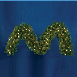 Kurt S. Adler, Inc. Kurt Adler 9'x18'' Pre-Lit Vanderbilt Garland