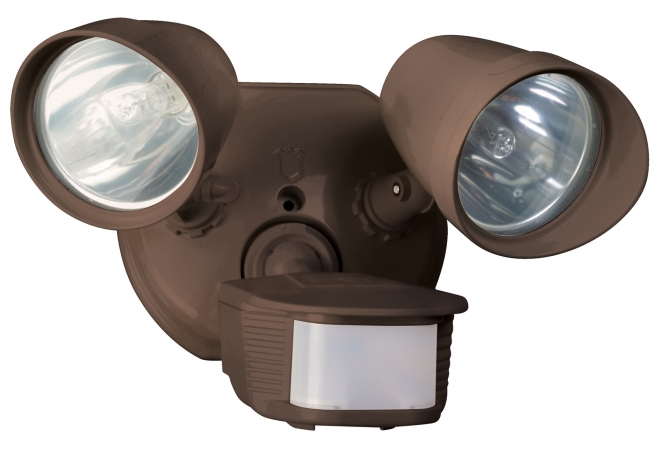 Picture of Coleman Cable L6010BR Bronze Twin Head Halogen Security Light