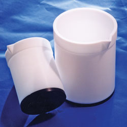 Picture of dynalab corp 315284-0100 beaker heatable ptfe fluoropolymer 100ml