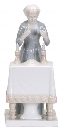 Picture of GiftMark PF-700 Porcelain Shabbat Candle Lighting Figurine