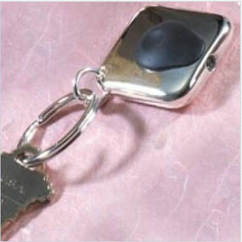 916 Keychain Red Light
