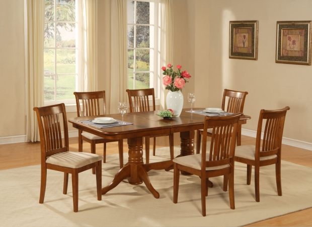 7 Piece Dining Room Set Table With A Leaf and 6 Chairs For Dining