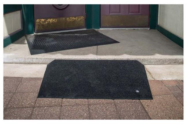 Picture of EZ-ACCESS TAEM 1.5-1 Transitions Angled Entry Mat- 1.5 in.