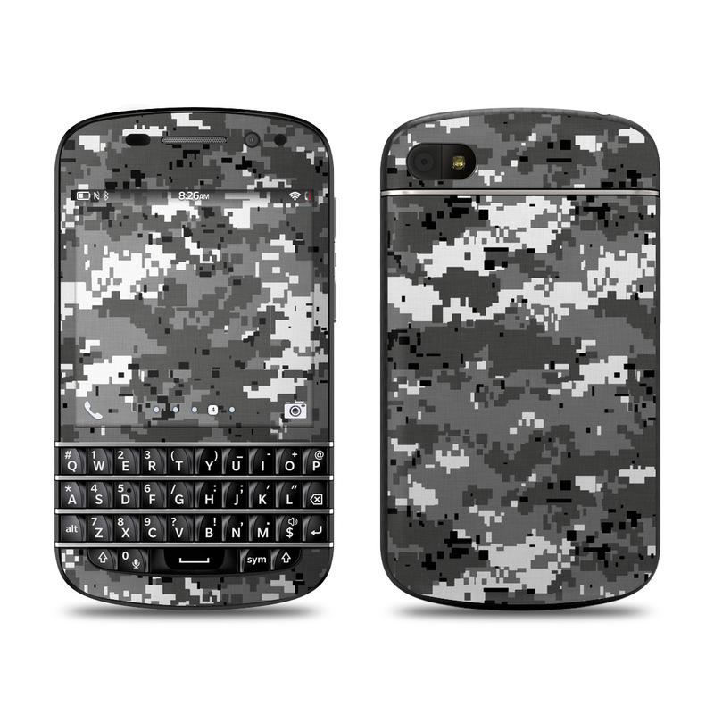 Picture of DecalGirl BQ10-DIGIUCAMO BlackBerry Q10 Skin - Digital Urban Camo