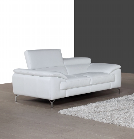 Picture of JandM Furniture 1790611-L Italian Leather Loveseat - White