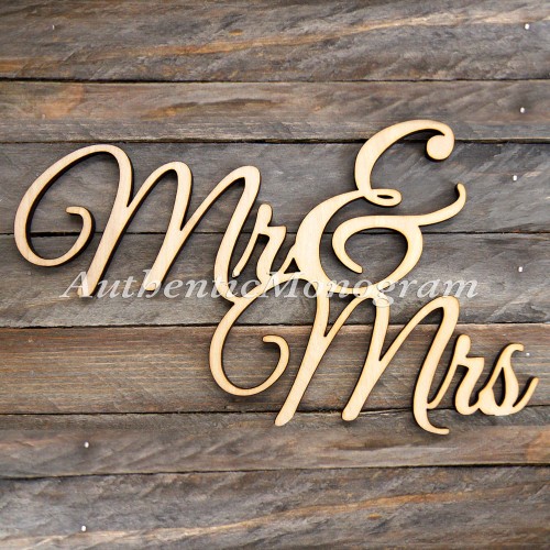 G.DeBrekht 92207P-24 Mr & Mrs Filigree Frame Painted Wooden Monogram