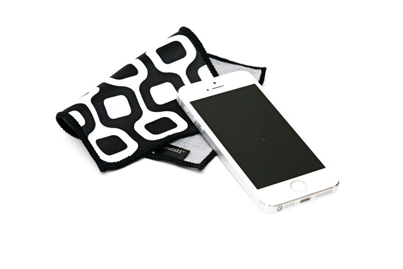 BM-028 Smart Cloth - Chinese Laundry