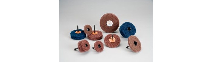 Picture of 3M Abrasive 405-051115-32524 Buff and Blend GP Aluminum Oxide AO Buffing Wheel - Medium Grade - 3 in. Dia