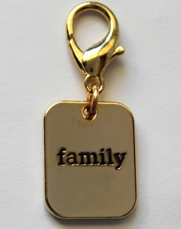 Picture of Family Gold Collar Charm