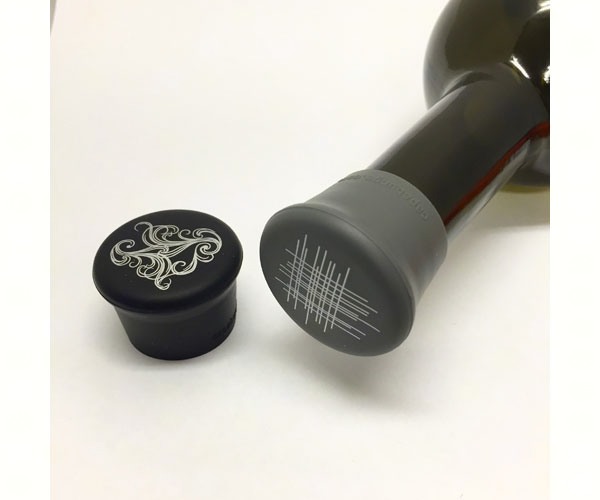 Picture of CapaBunga CAPAU2D02 Swirl Black &amp; Line Gray Reusable Silicone Wine Bottle Cap