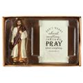 Picture of Dicksons JESUSFIG-110 2 x 3 in. Jesus Fig & Card Dont Worry Pray Resin Figurine